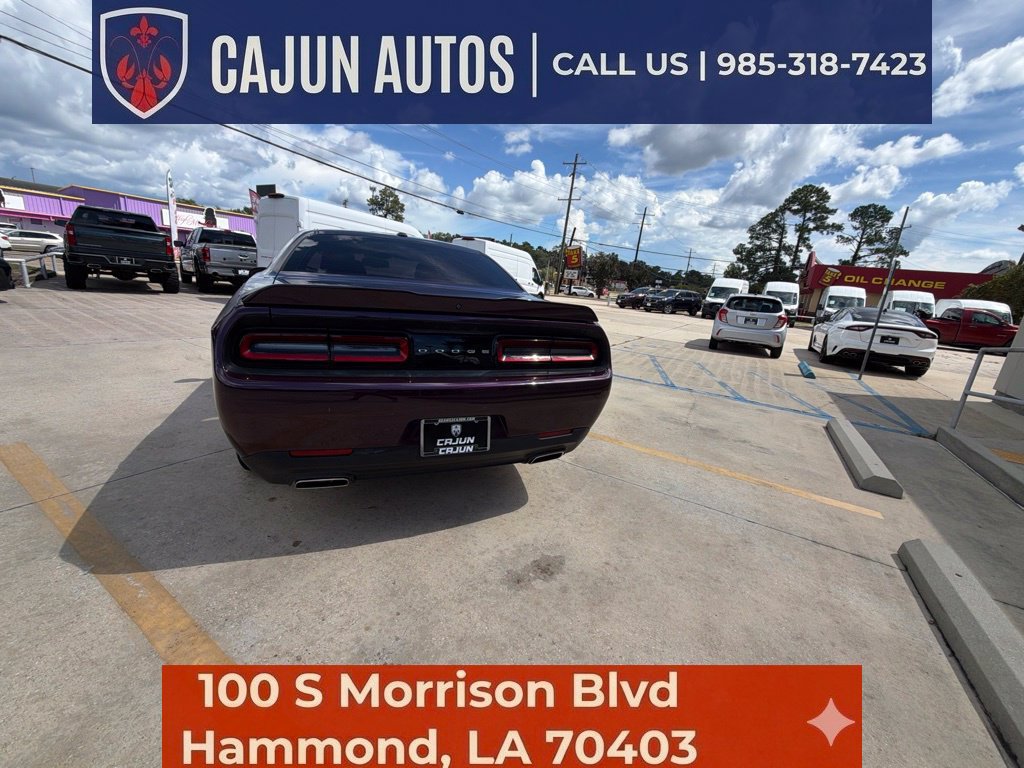 Used 2020 Dodge Challenger SXT RWD image 24