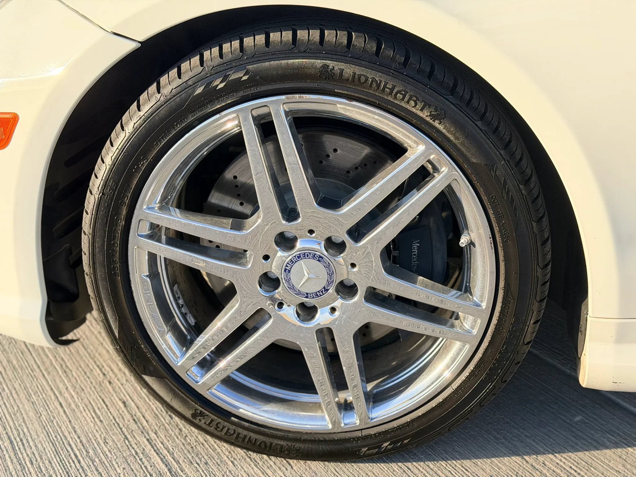 Used 2010 Mercedes-Benz E 550 Coupe image 8