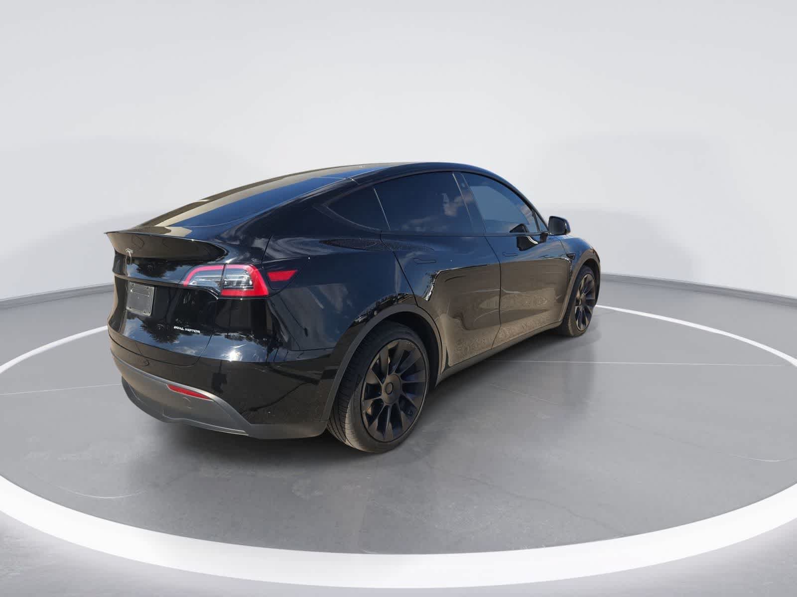 Used 2023 Tesla Model Y Long Range AWD/4WD image 8