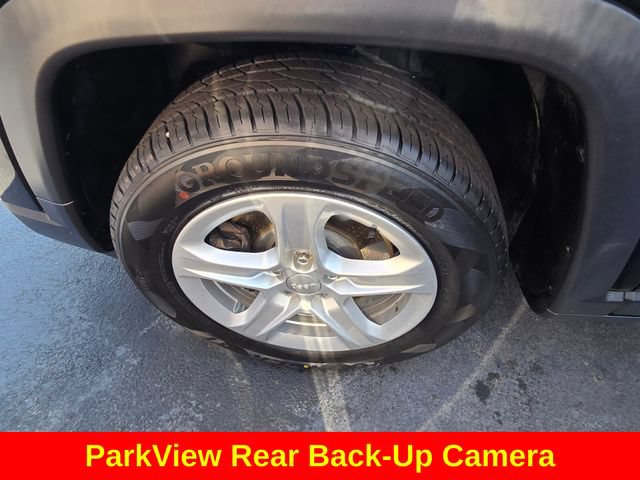 Used 2023 Jeep Compass Sport AWD/4WD image 5