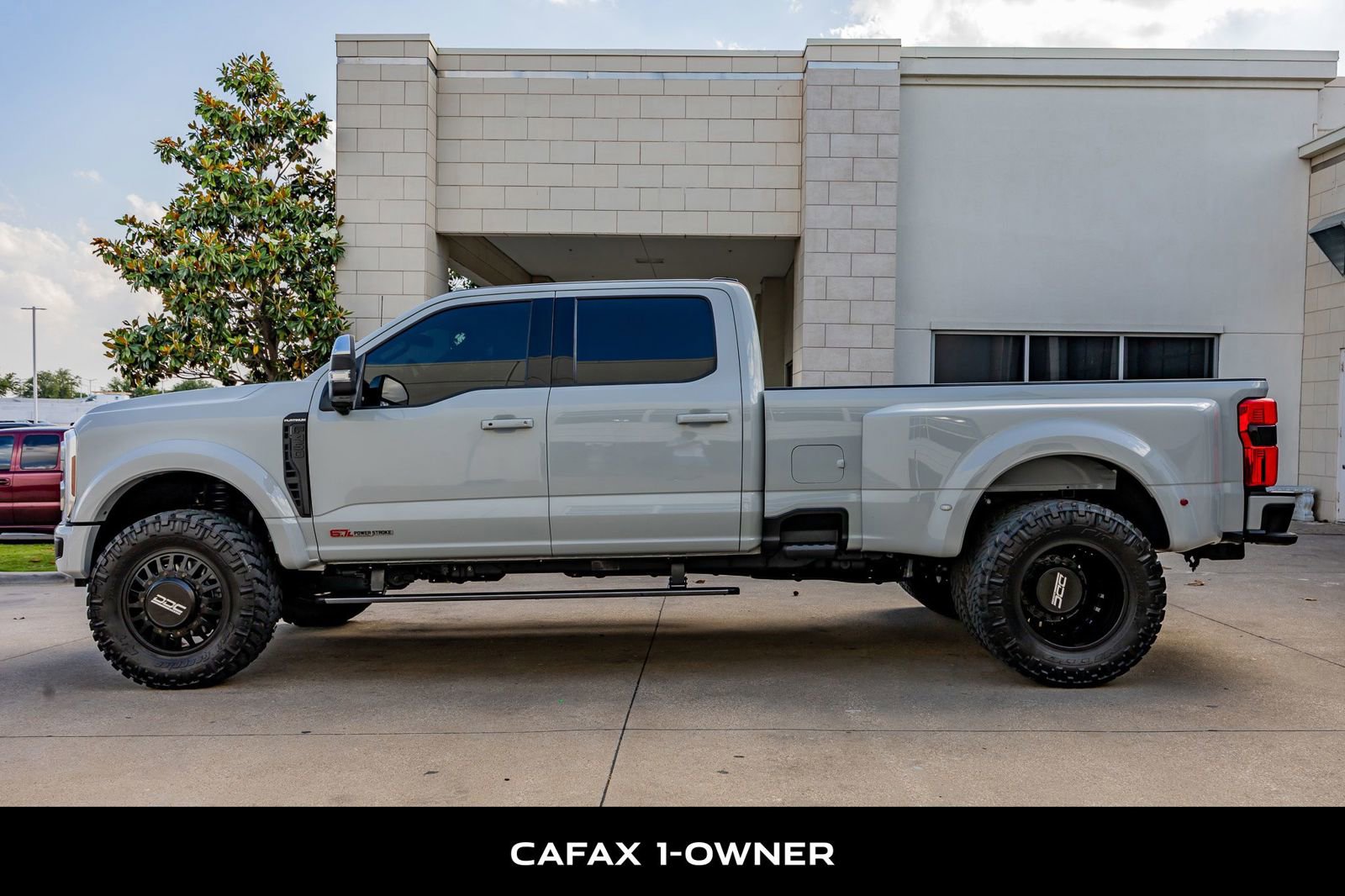 Used 2025 Ford F450 Platinum w/ FX4 Off-Road Package AWD/4WD image 5