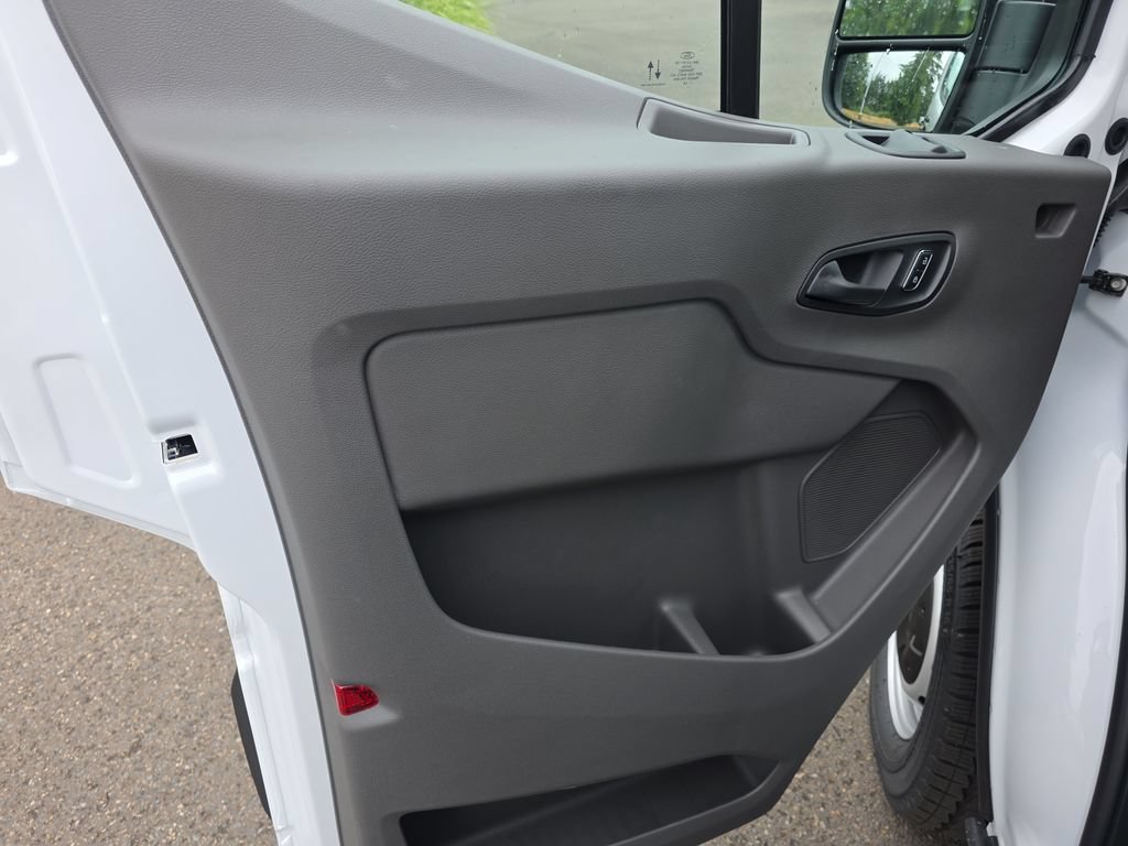 New 2026 Ford Transit 250 148 Medium Roof w/ Load Area Protection Package RWD image 13