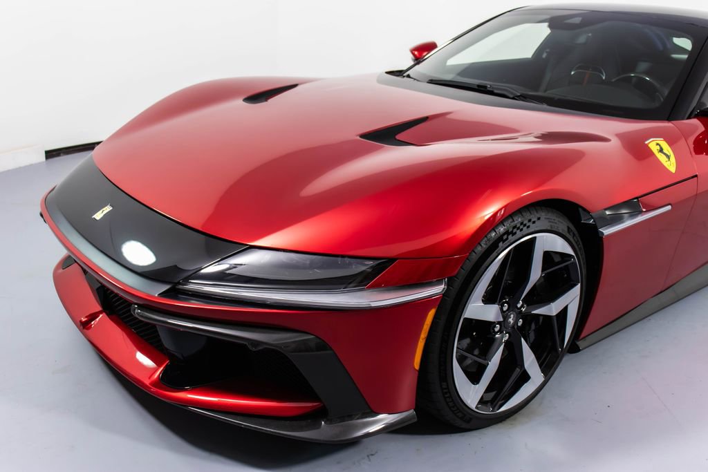 Certified 2025 Ferrari 12Cilindri RWD image 30