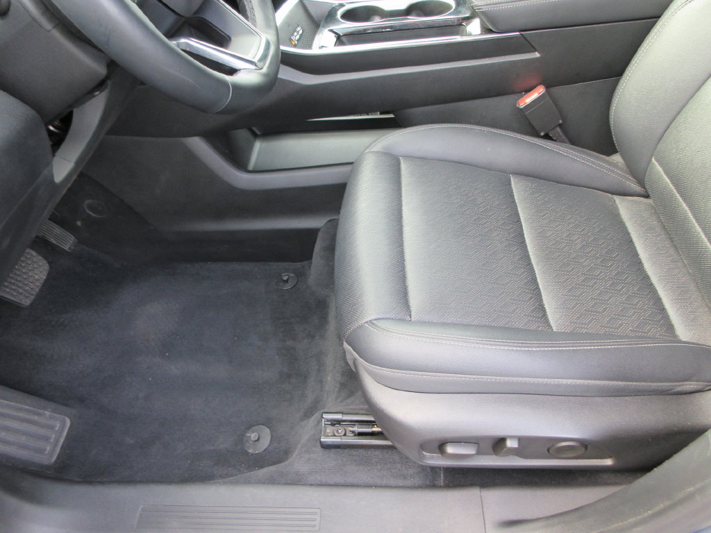 Certified 2025 Chevrolet Equinox LT w/ Convenience Package II AWD/4WD image 21