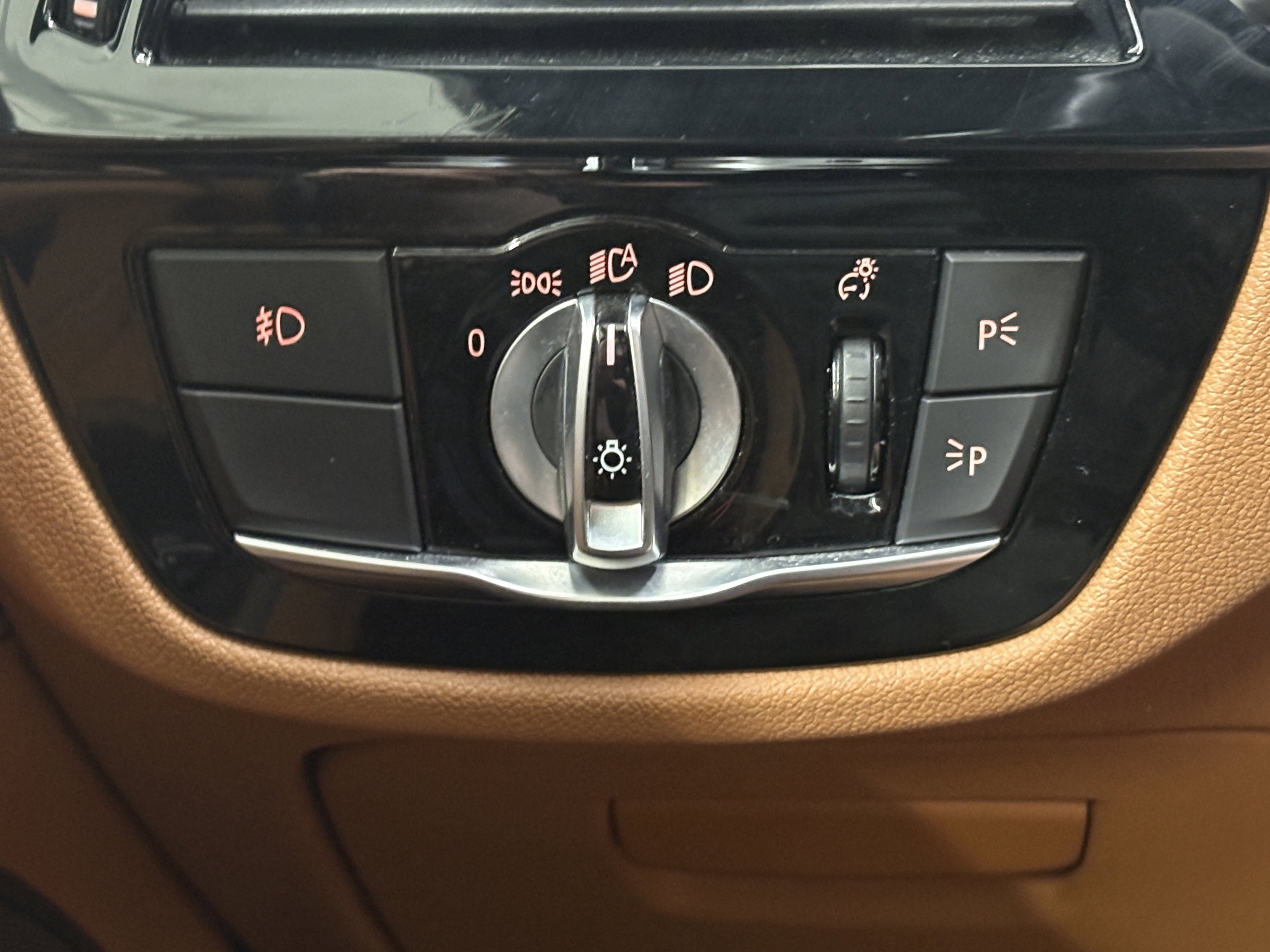 Used 2018 BMW 640i Gran Turismo xDrive image 18