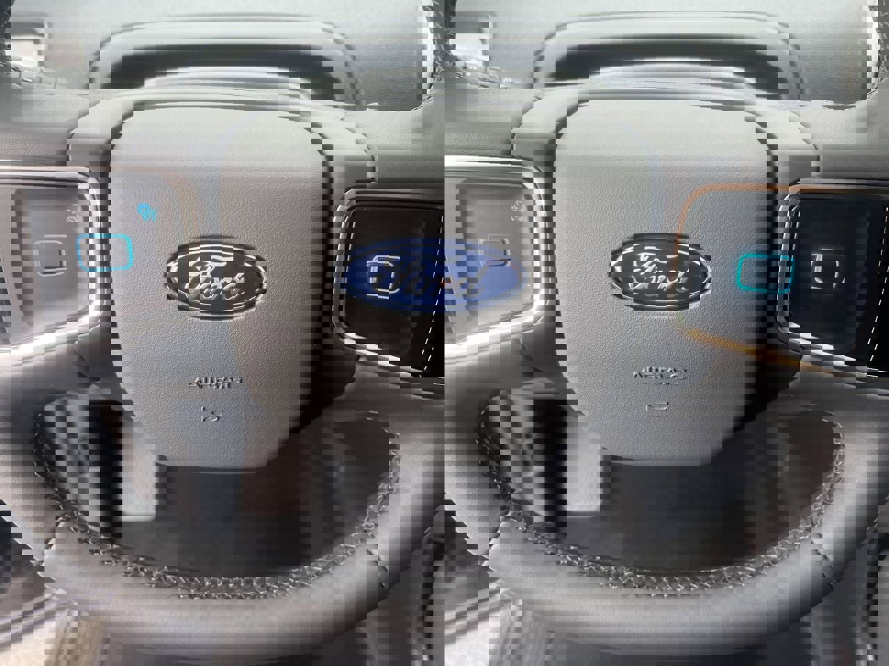 New 2026 Ford Expedition Active image 9