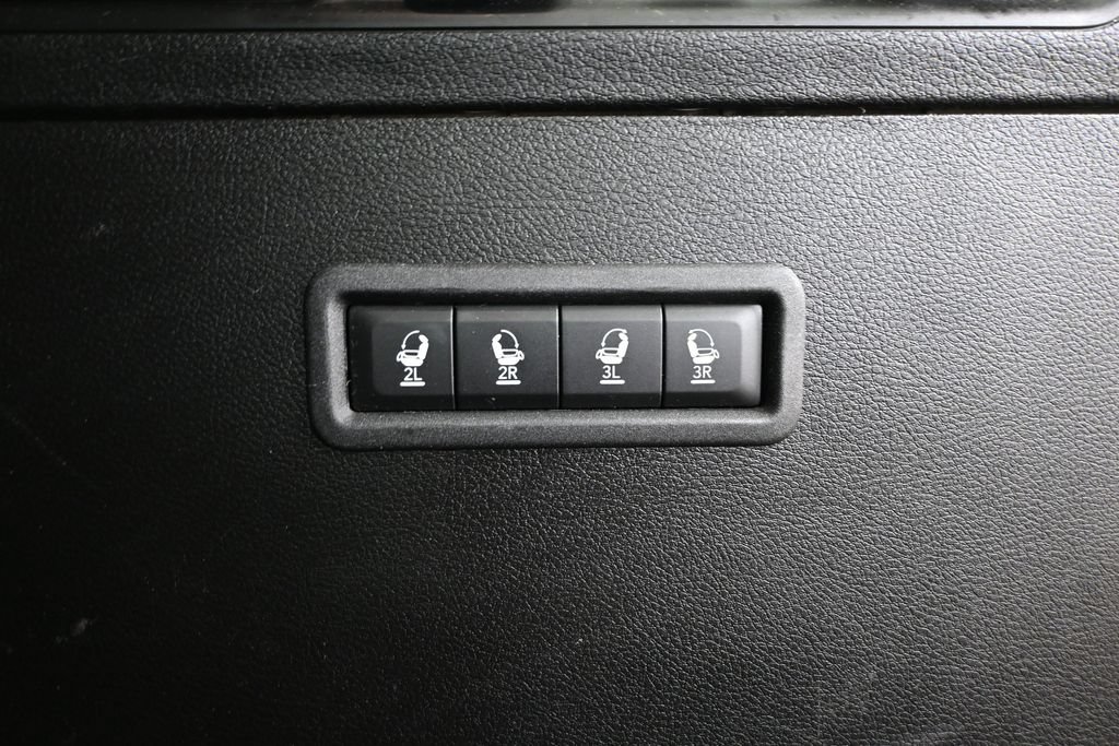 Used 2022 Jeep Wagoneer Series III AWD/4WD image 41