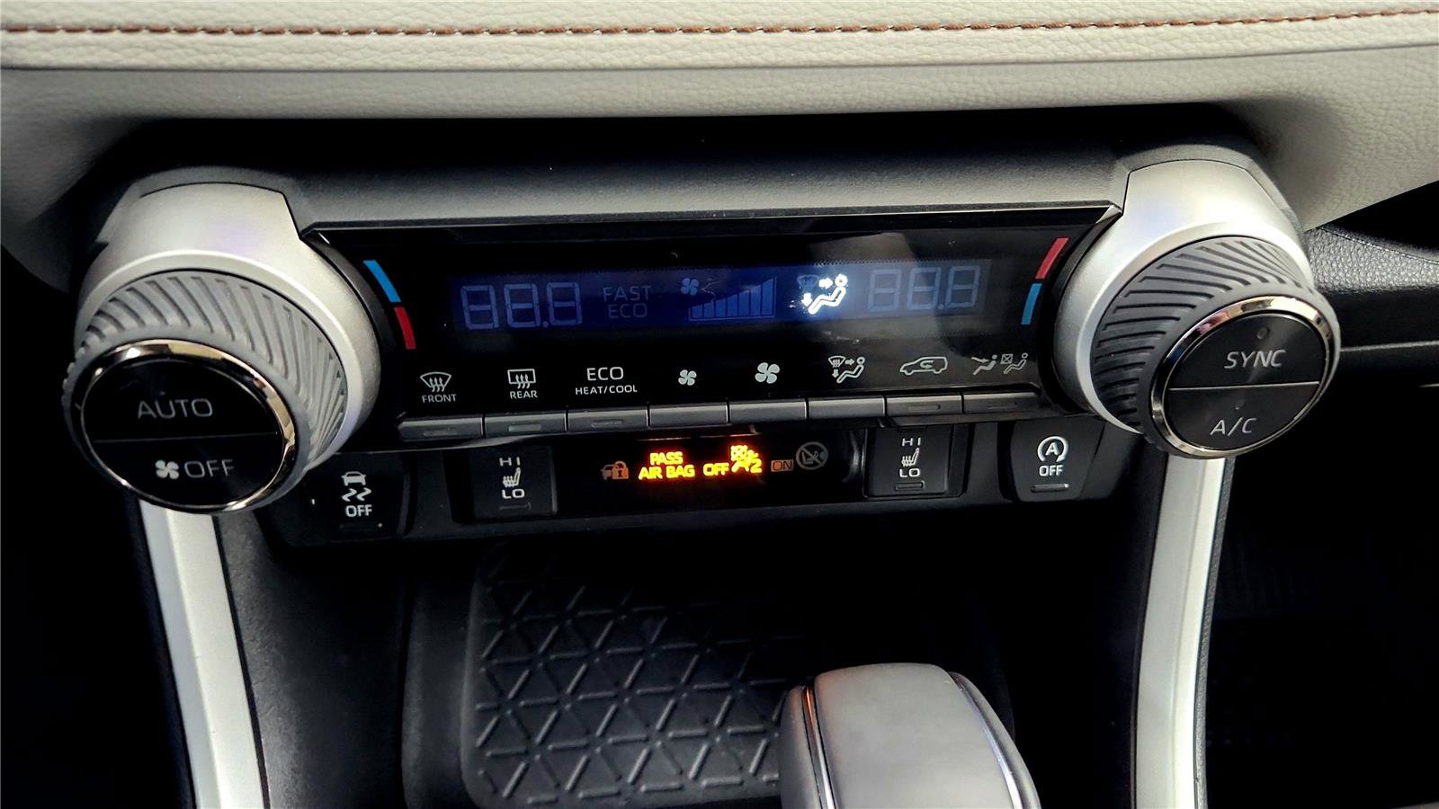 Used 2023 Toyota RAV4 XLE Premium image 39