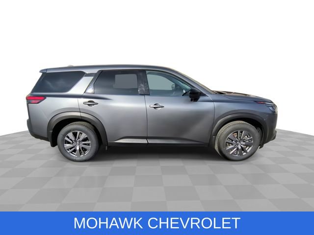 Used 2024 Nissan Pathfinder S AWD/4WD image 10