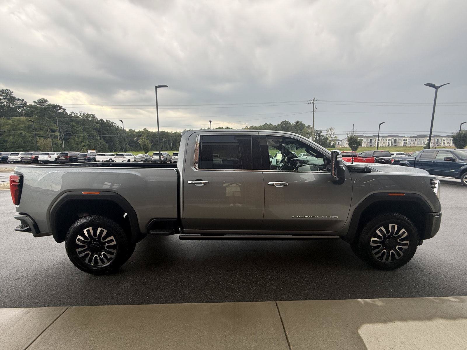 Used 2024 GMC Sierra 2500 Denali Ultimate w/ Snow Plow Prep/Camper Package AWD/4WD image 28