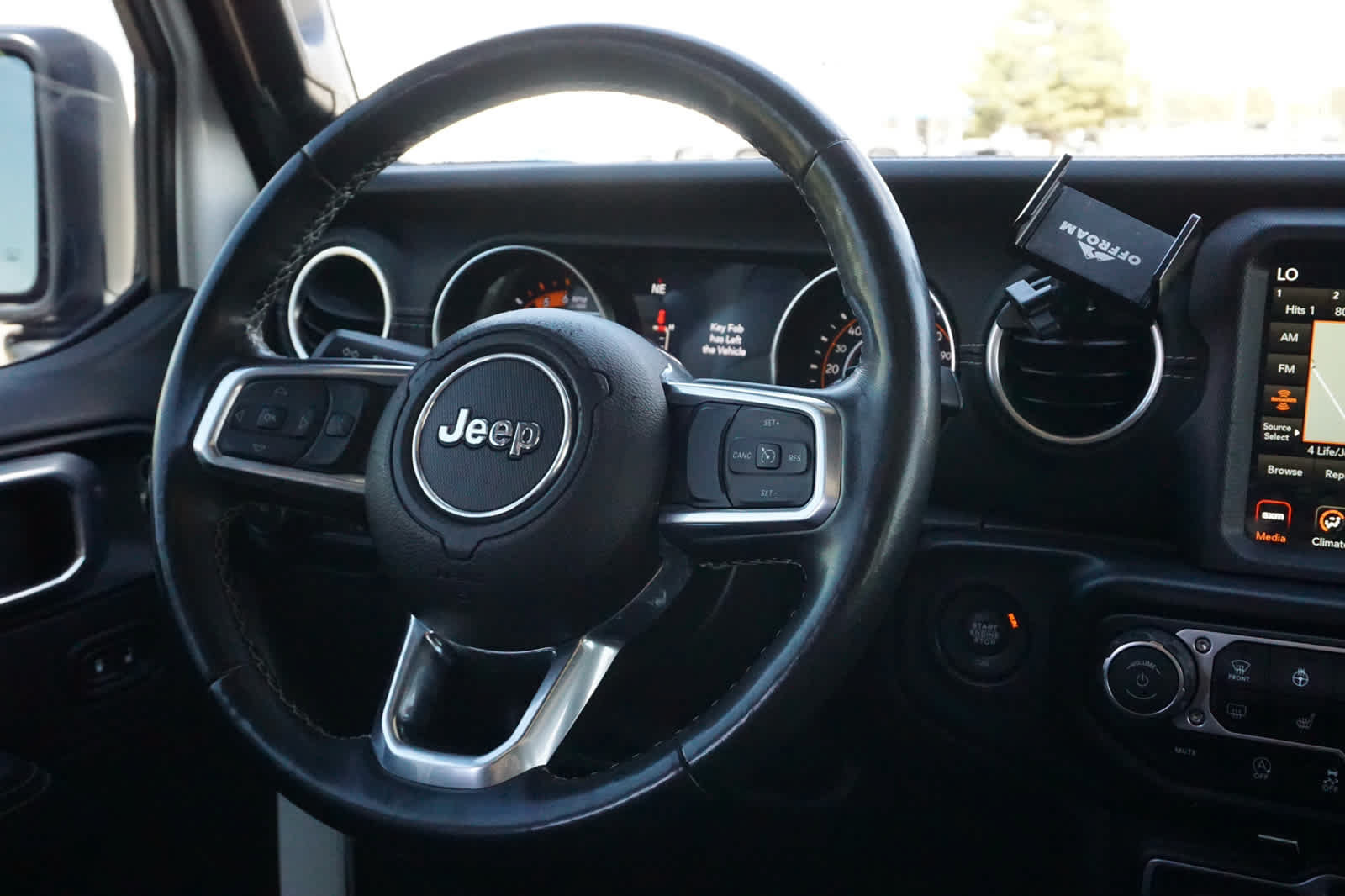 Used 2021 Jeep Wrangler Unlimited Sahara AWD/4WD image 16