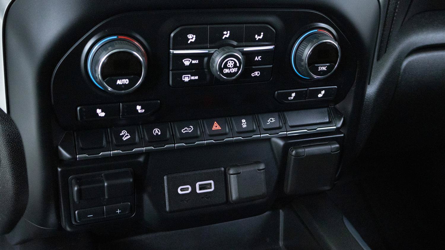 Used 2019 Chevrolet Silverado 1500 RST AWD/4WD image 14
