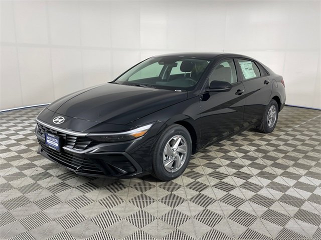 New 2025 Hyundai Elantra SE
