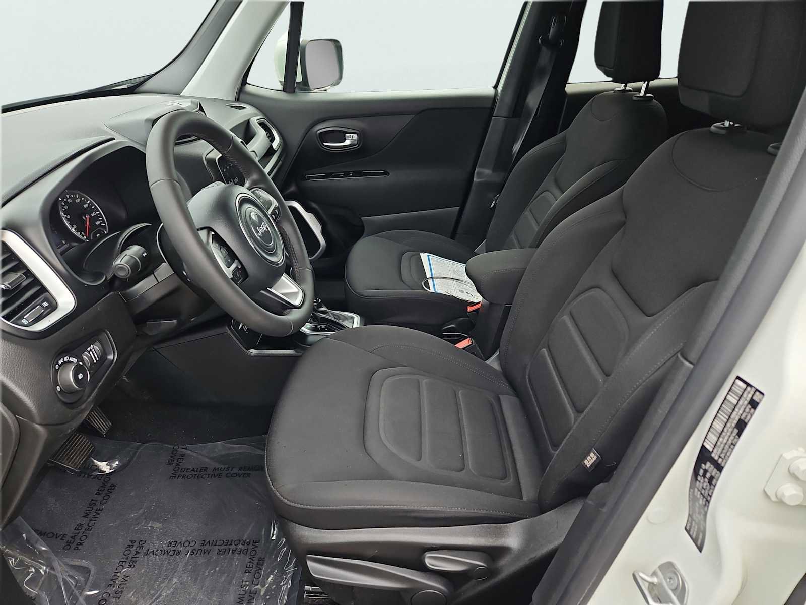 Used 2021 Jeep Renegade Latitude w/ Luxury Group I AWD/4WD image 28