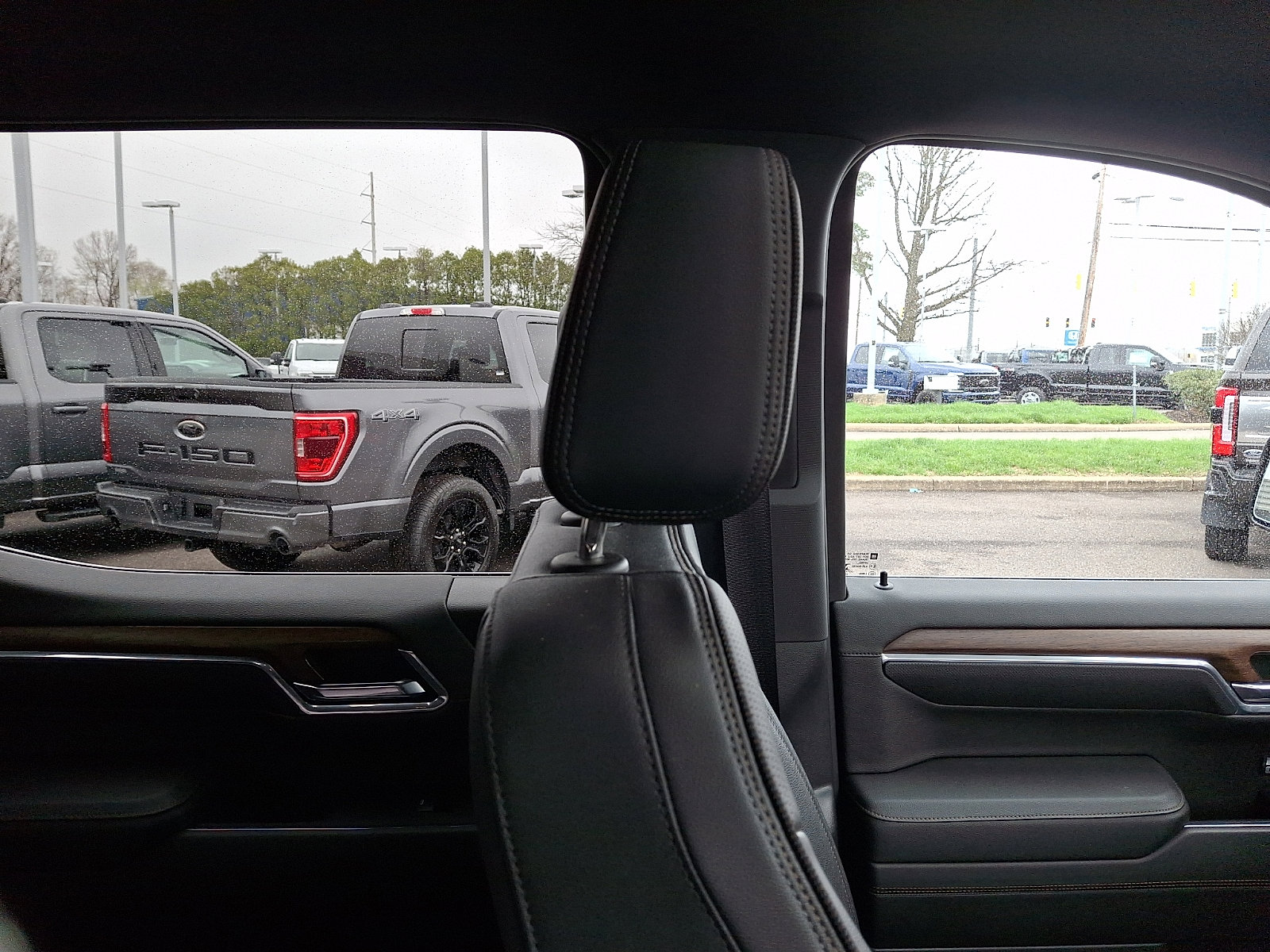 Used 2023 Chevrolet Silverado 1500 High Country w/ High Country Premium Package image 12