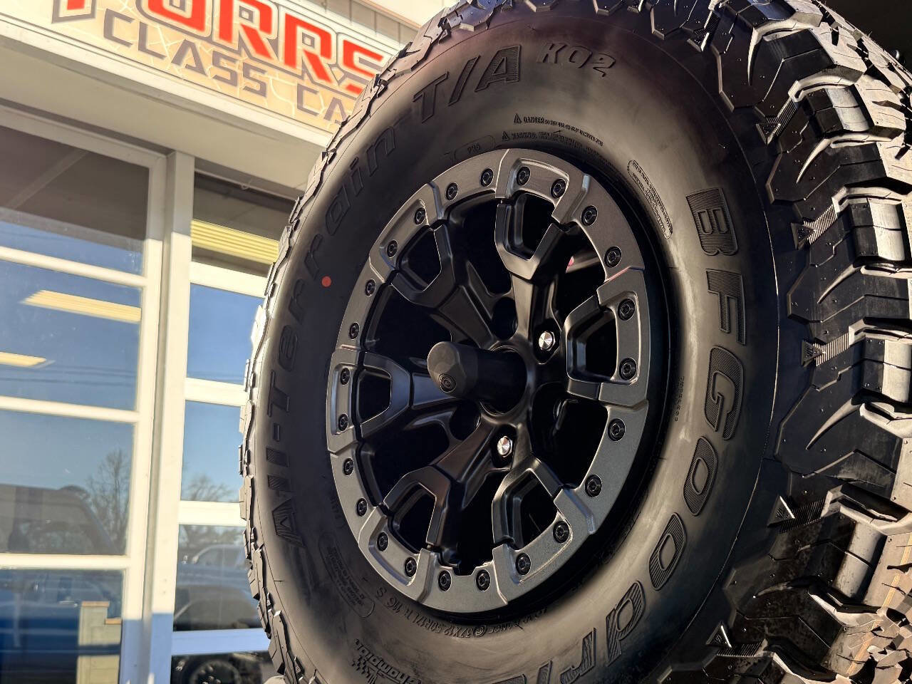 Used 2022 Ford Bronco Raptor image 9