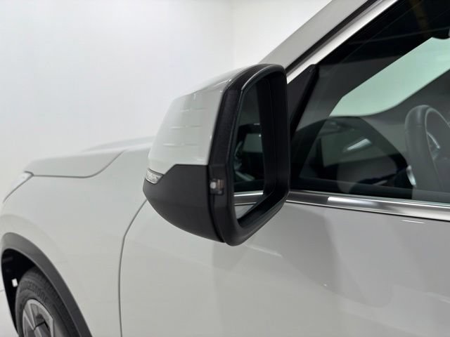 Used 2026 BMW X1 xDrive28i w/ Convenience Package AWD/4WD image 9