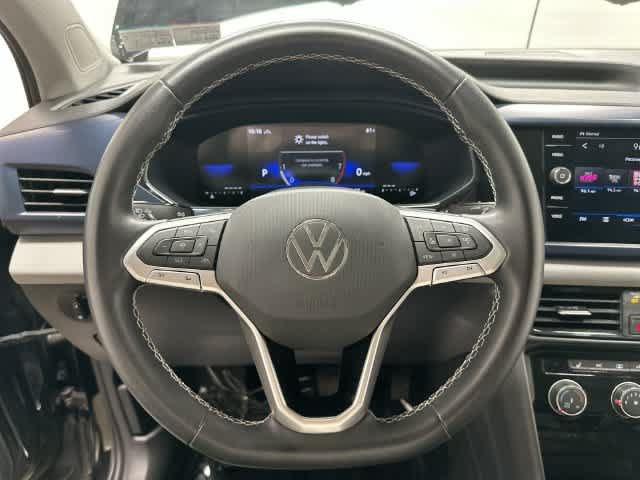 Used 2023 Volkswagen Taos SE w/ Panoramic Sunroof Package AWD/4WD image 8