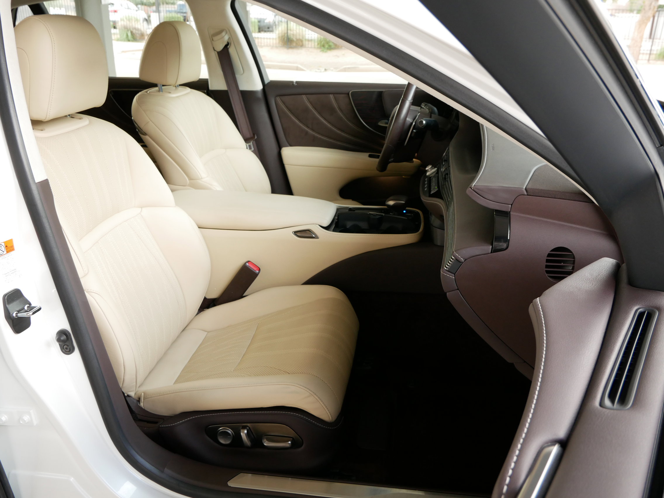 Used 2019 Lexus LS 500 AWD image 8