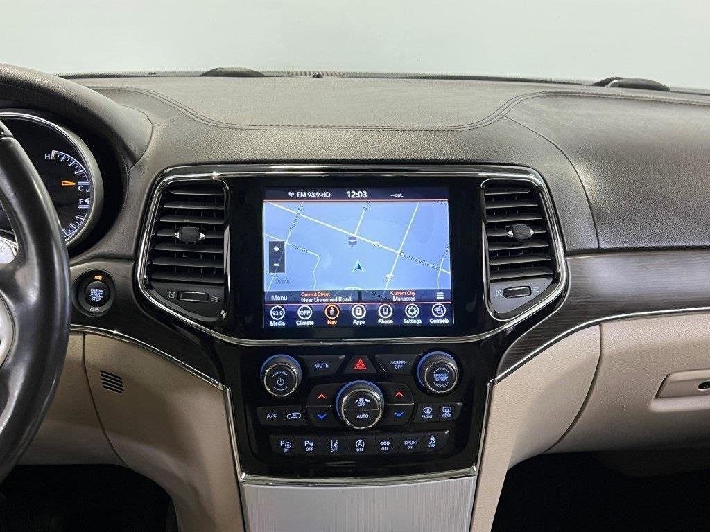 Used 2020 Jeep Grand Cherokee Summit w/ Platinum Series Group image 21