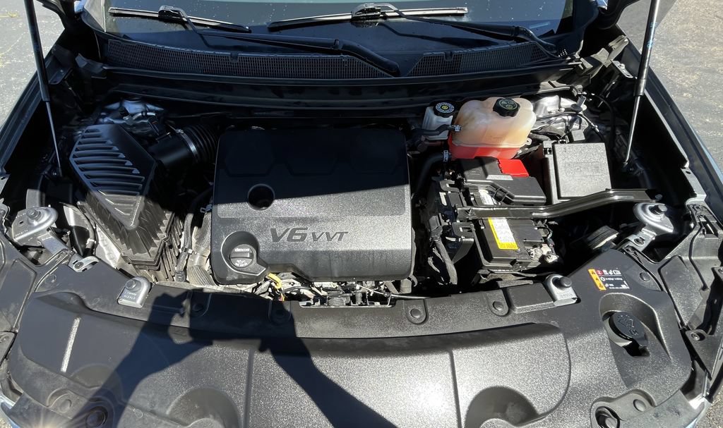Certified 2021 Chevrolet Traverse LT FWD image 8