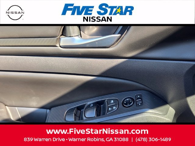 Used 2022 Nissan Altima 2.5 S FWD image 29