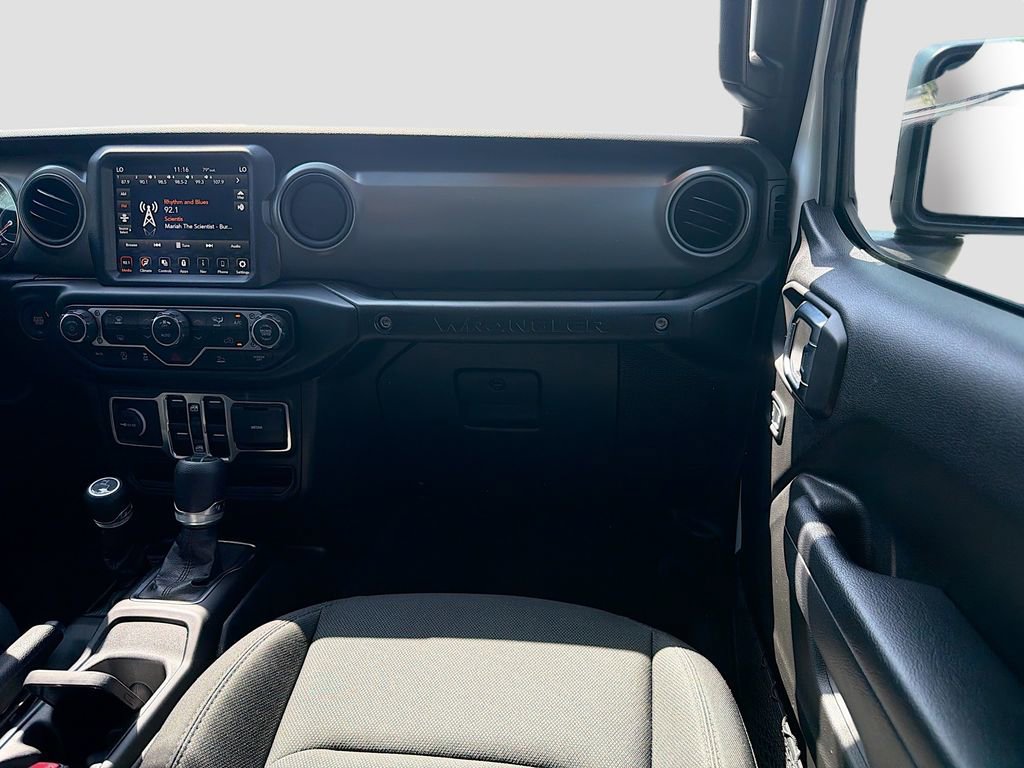 Used 2023 Jeep Wrangler Sport S image 17