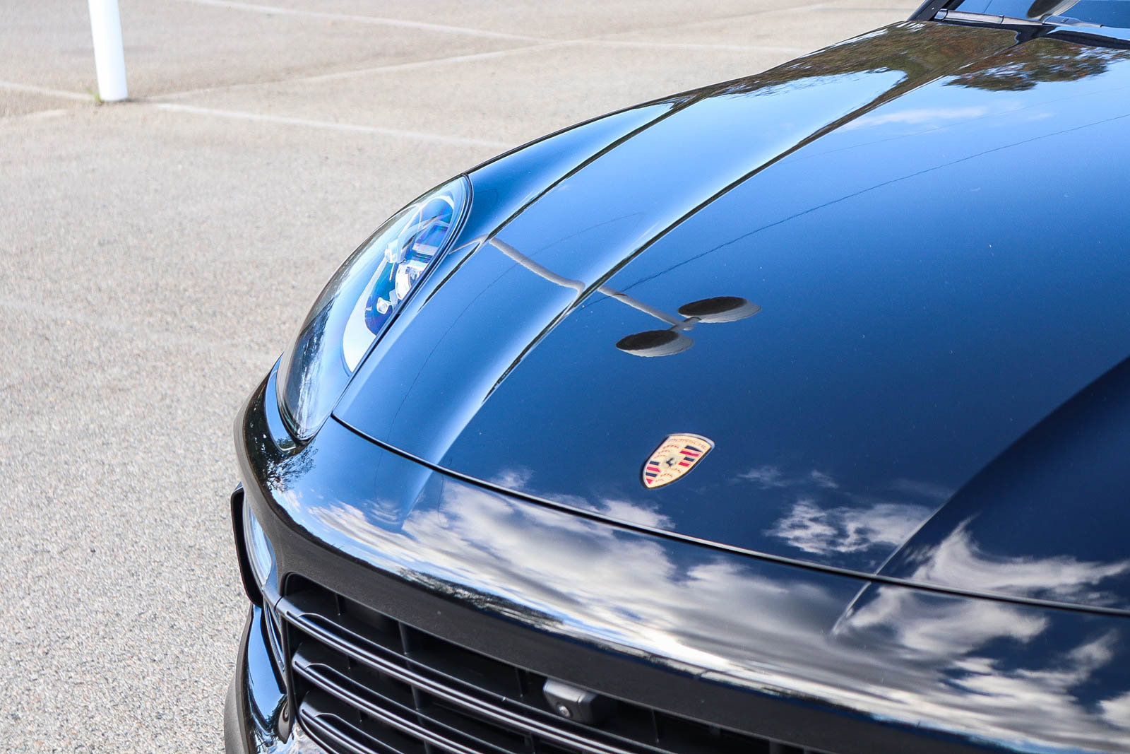 Used 2021 Porsche Cayenne Base image 5