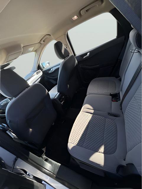 Used 2020 Ford Escape SE image 10