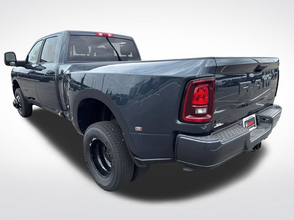 New 2026 RAM 3500 Big Horn AWD/4WD image 3