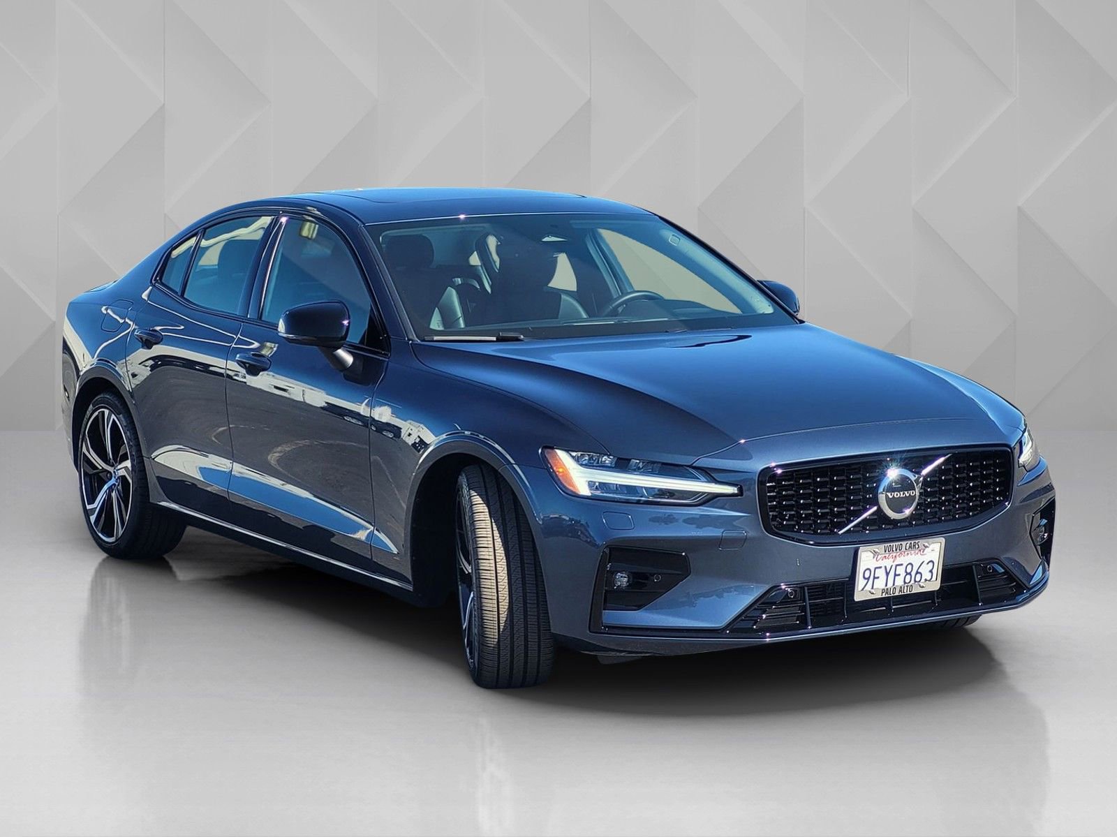 Certified 2023 Volvo S60 B5 Core w/ Climate Package image 8