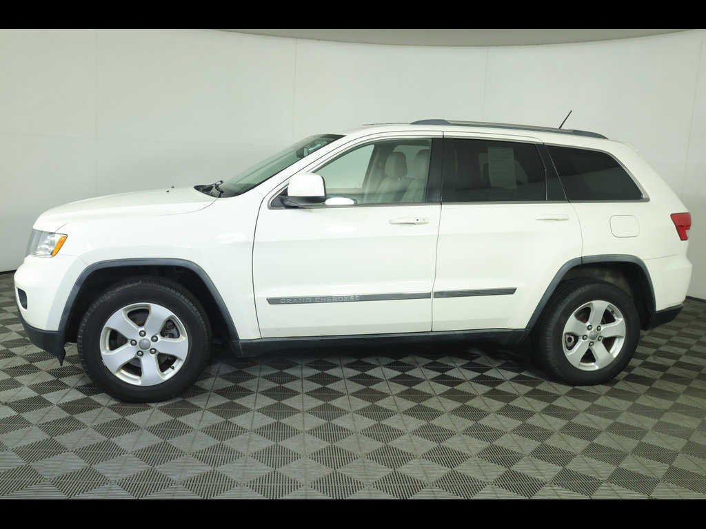 Used 2011 Jeep Grand Cherokee Laredo AWD/4WD image 10