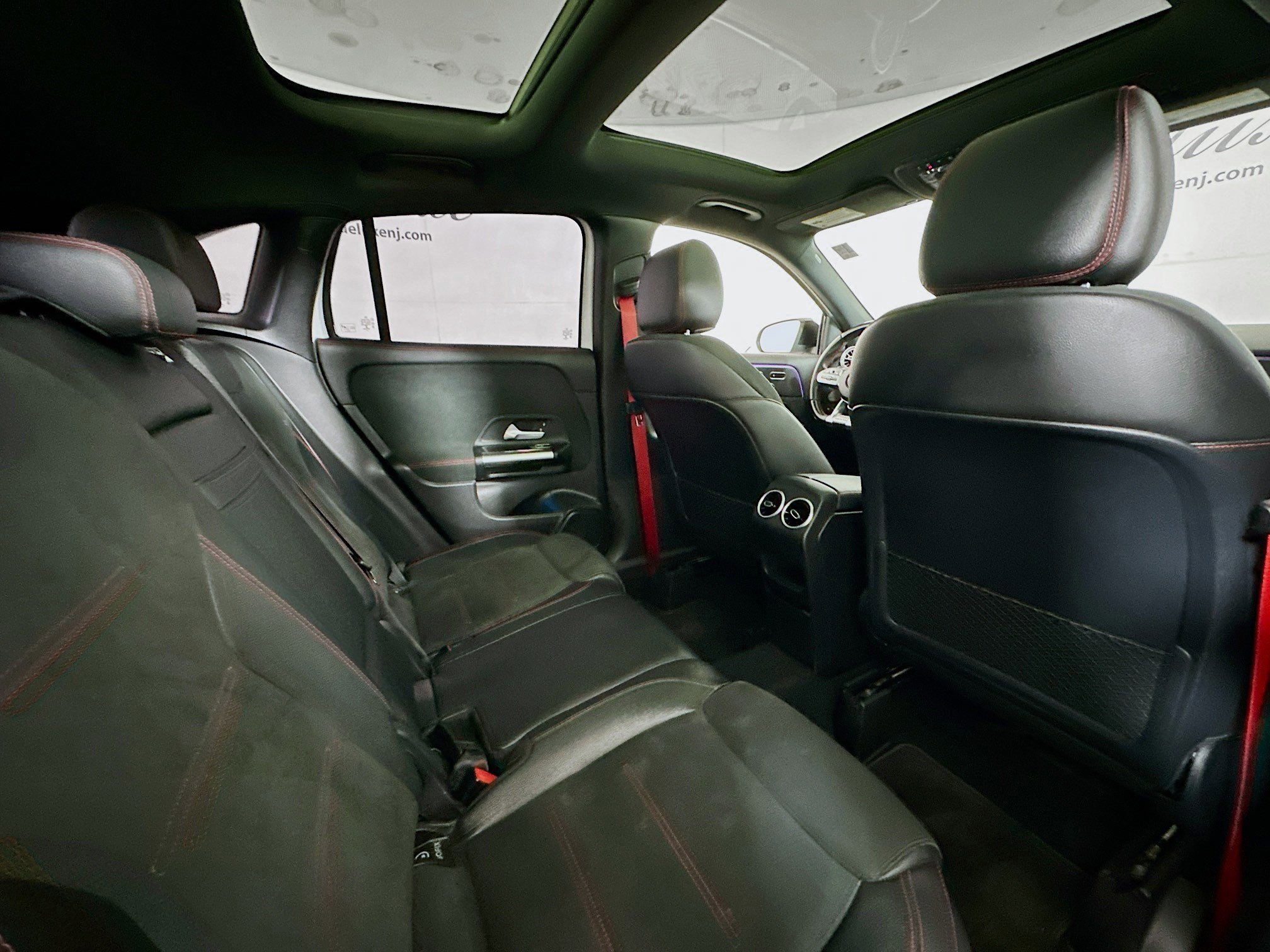 Used 2022 Mercedes-Benz GLA 35 AMG 4MATIC w/ AMG Aerodynamic Package image 30