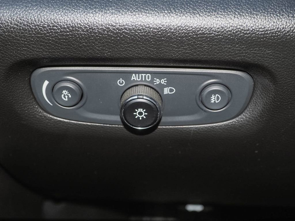 Used 2019 Chevrolet Traverse LT w/ LT Premium Package AWD/4WD image 30