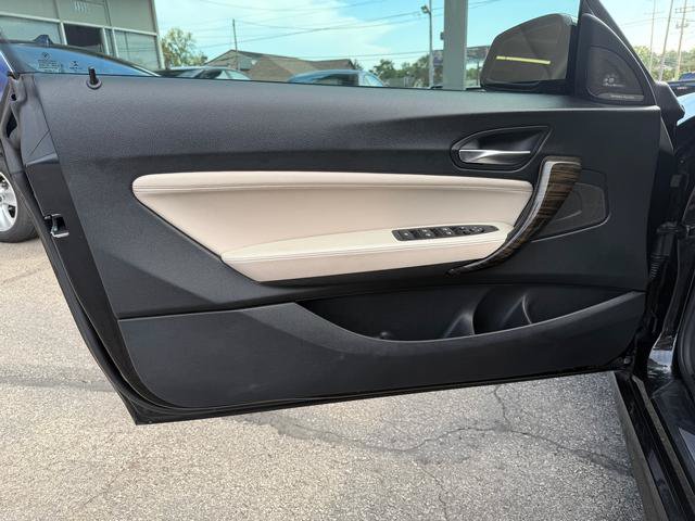 Used 2016 BMW M235i xDrive Convertible AWD/4WD image 10