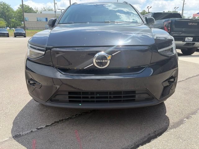 Used 2024 Volvo XC40 Recharge Plus w/ Protection Package Premier AWD/4WD image 4