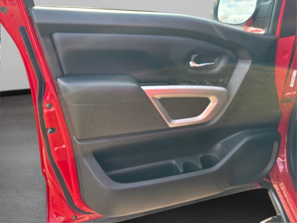 Used 2024 Nissan Titan SV w/ Accessory Utility Package image 11