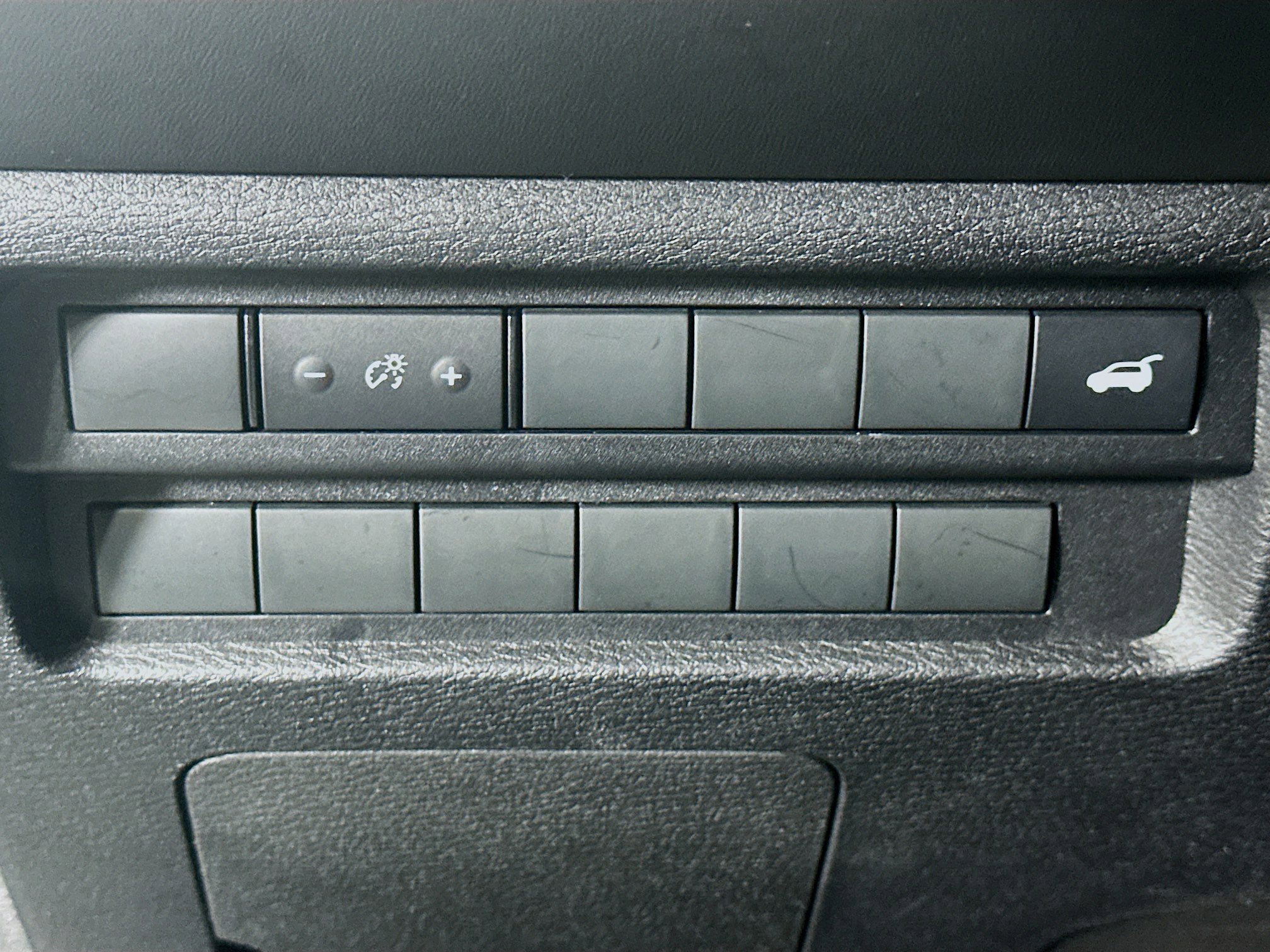 Used 2025 Mitsubishi Outlander SE image 17