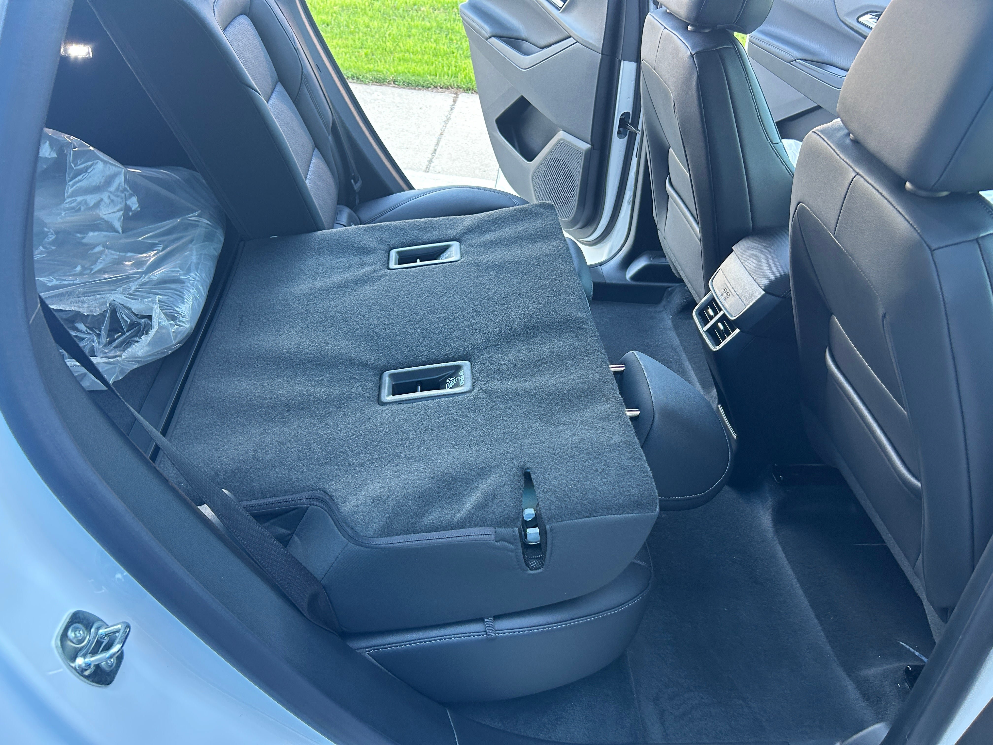 New 2027 Chevrolet Equinox LT w/ Convenience Package II AWD/4WD image 33