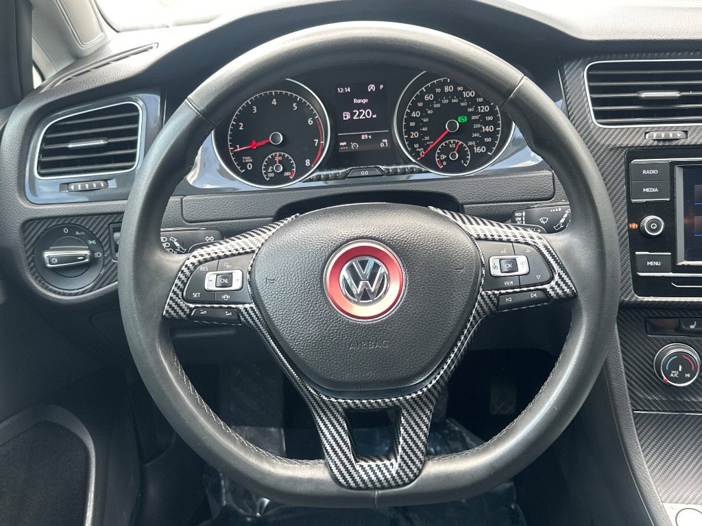 Used 2021 Volkswagen Golf 4-Door image 23