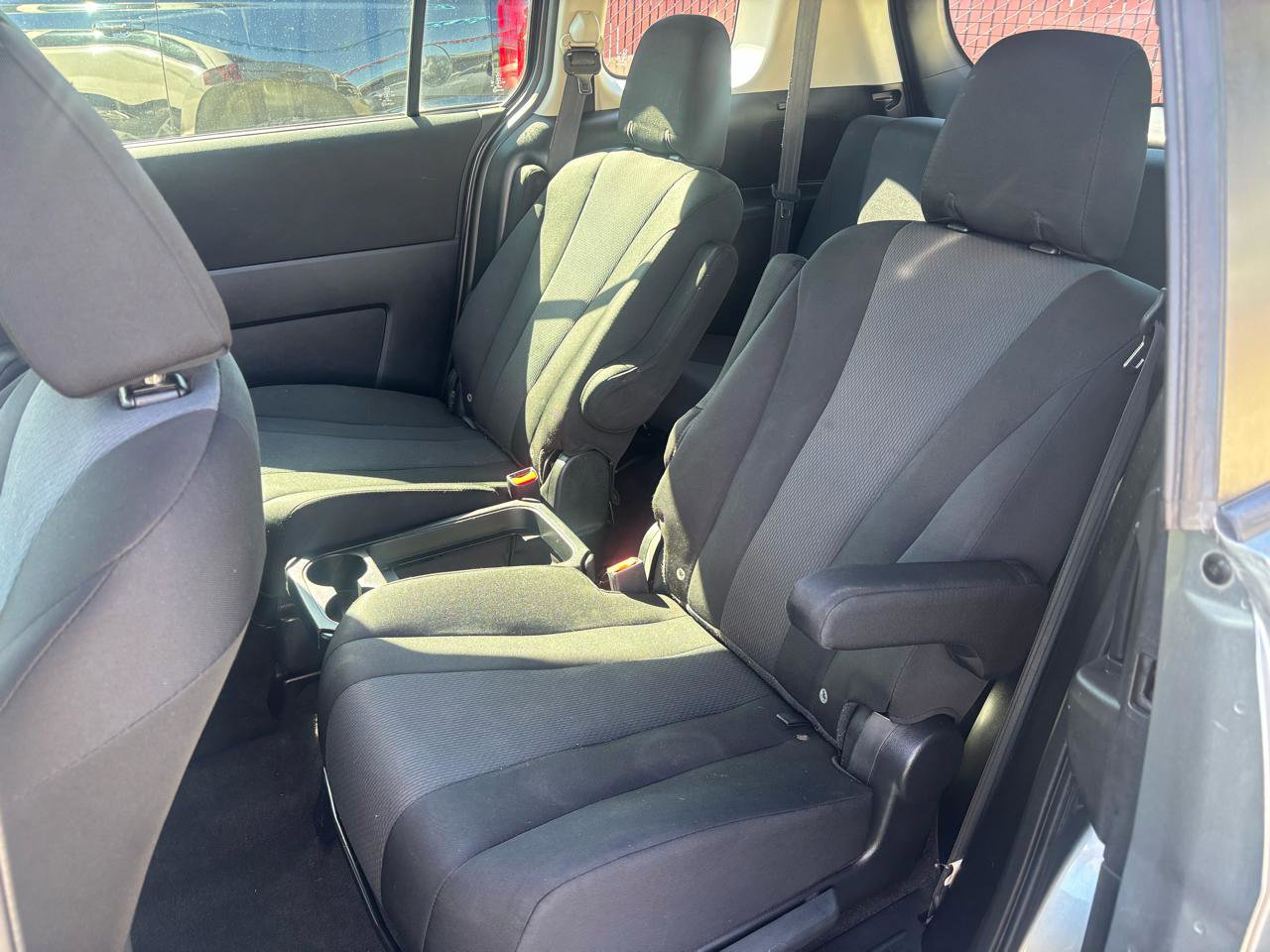 Used 2014 MAZDA MAZDA5 Sport image 7