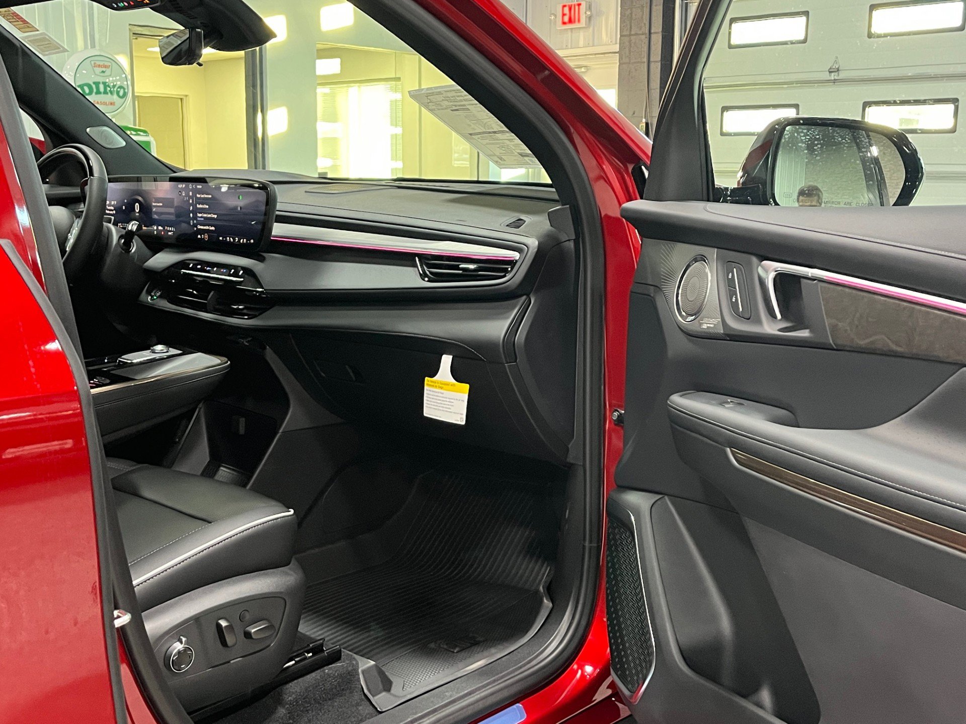 New 2026 Buick Enclave Avenir w/ Super Cruise Package image 7