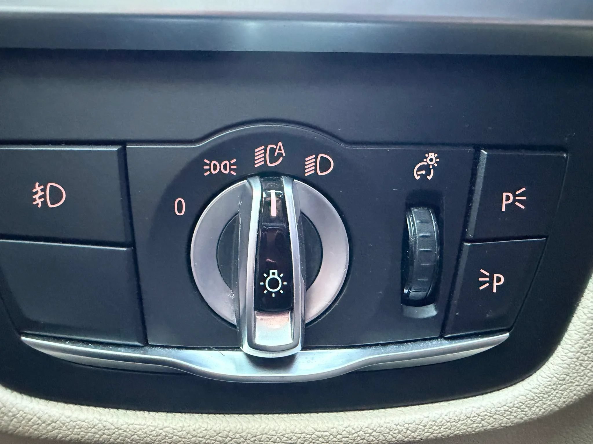 Used 2019 BMW X3 xDrive30i w/ Premium Package AWD/4WD image 25