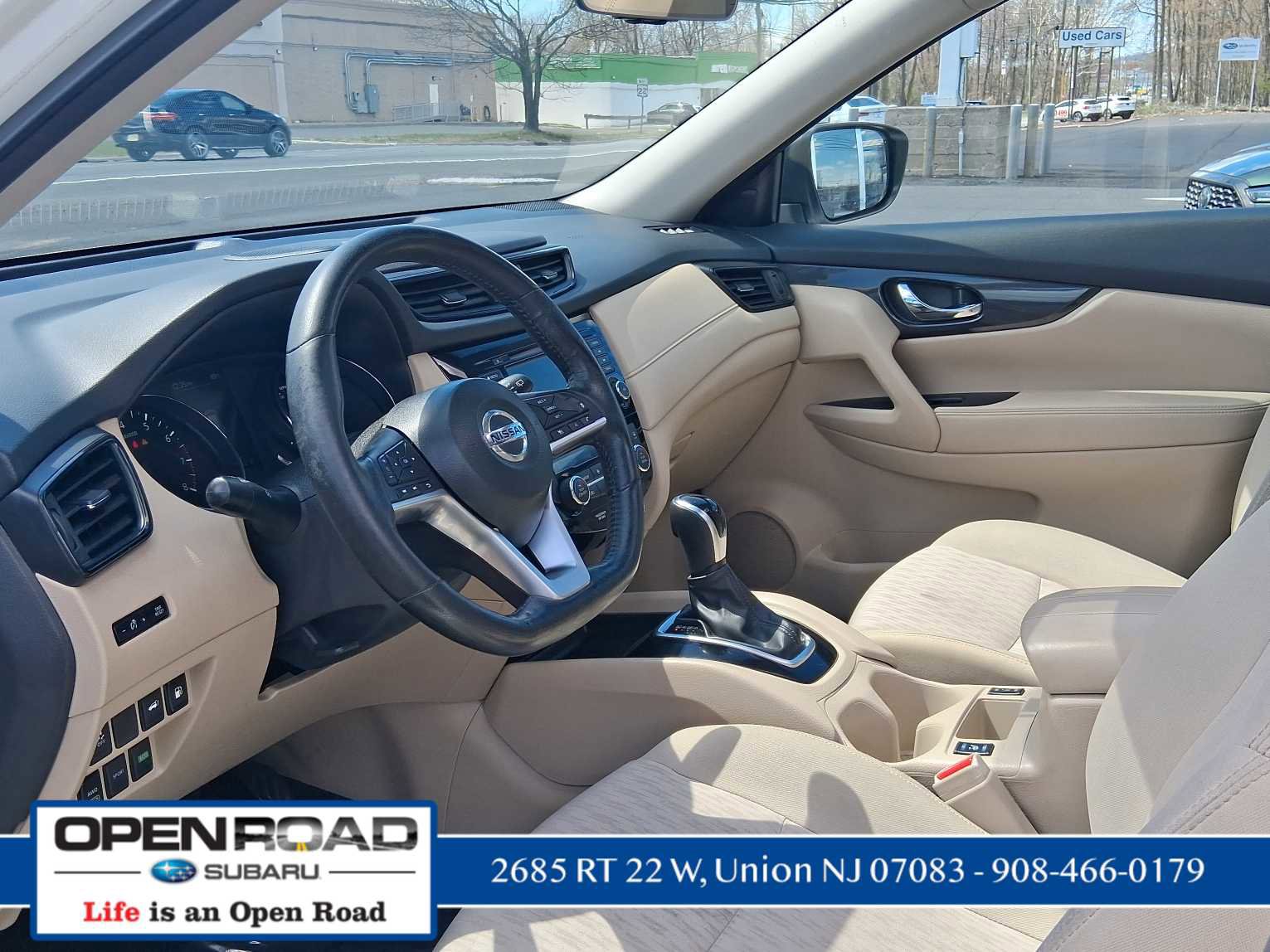 Used 2018 Nissan Rogue SV w/ Sun & Sound Touring Package image 14