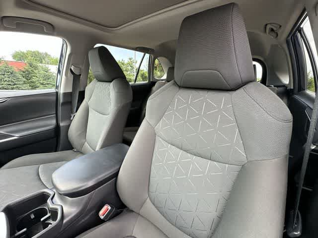 Used 2022 Toyota RAV4 XLE w/ Convenience Package AWD/4WD image 16