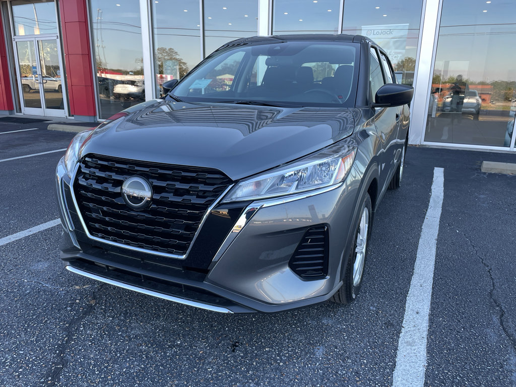 New 2025 Nissan Kicks Play S image 5