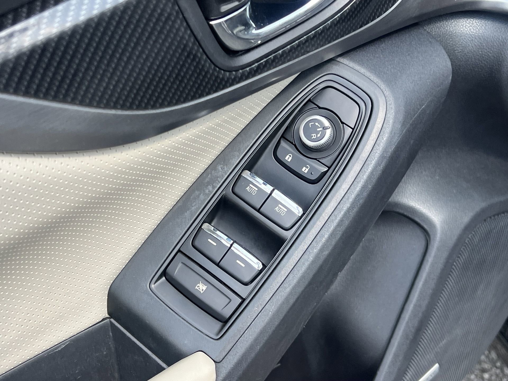 Used 2019 Subaru Impreza 2.0i Limited image 15