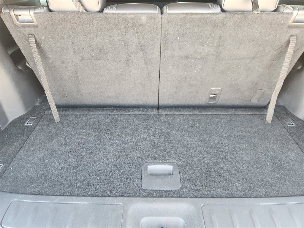 Used 2018 Nissan Pathfinder Platinum image 32