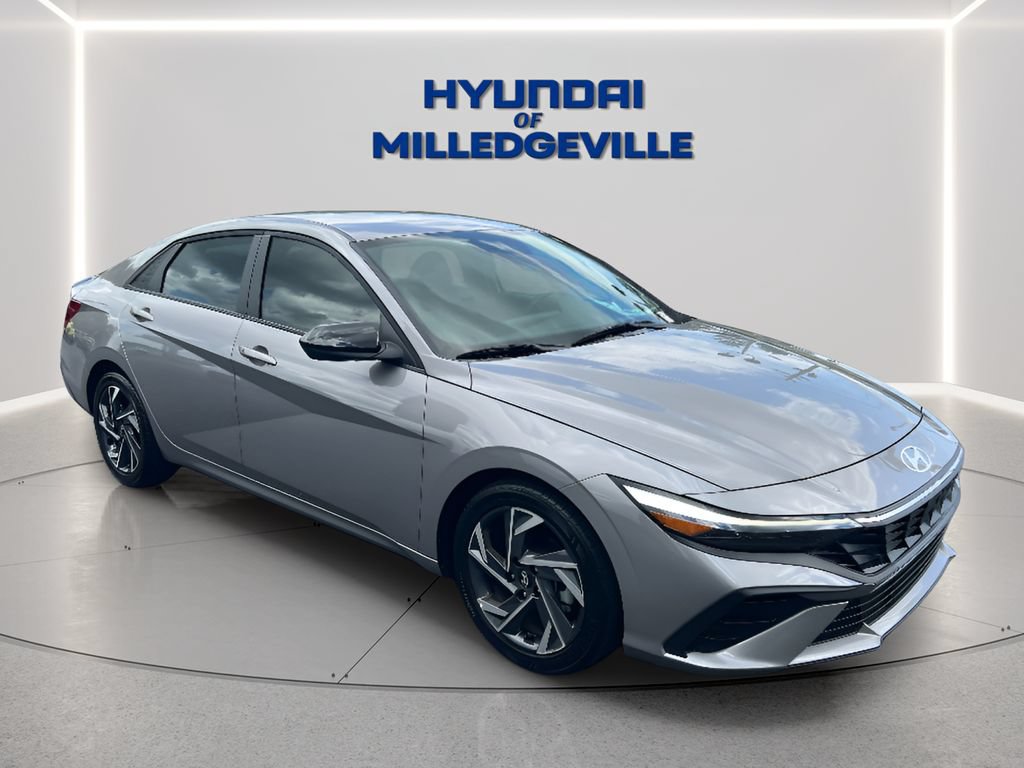 Used 2025 Hyundai Elantra Sport FWD image 8