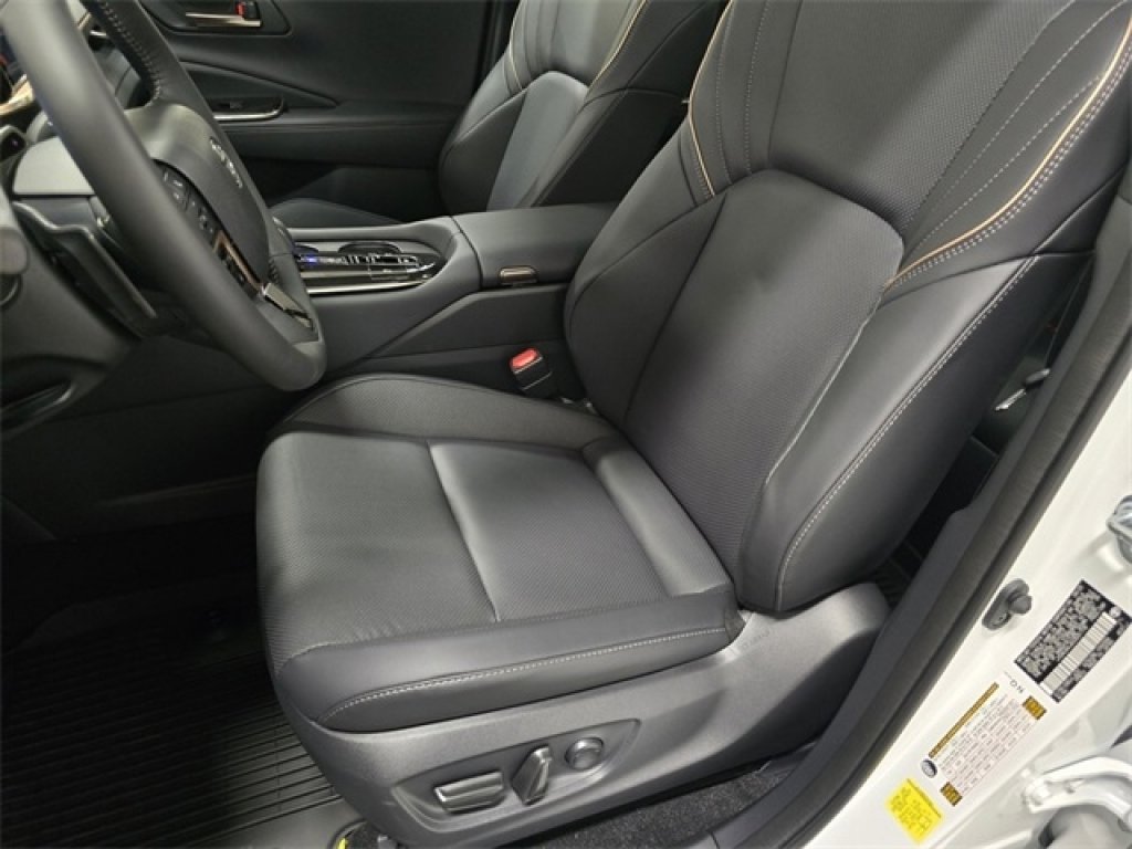 New 2025 Toyota Crown Signia image 21